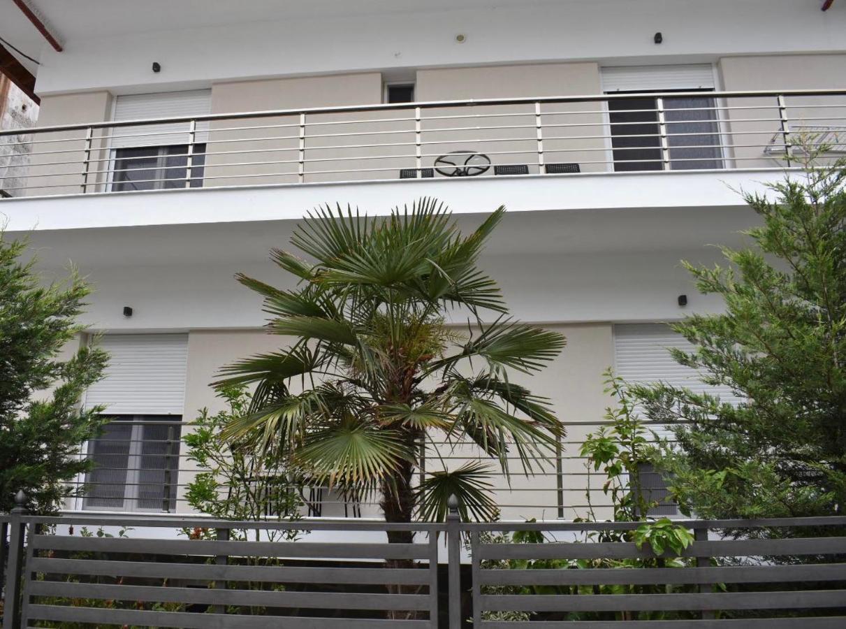 Davidana Deluxe Apartments Nea Kallikrateia Eksteriør billede