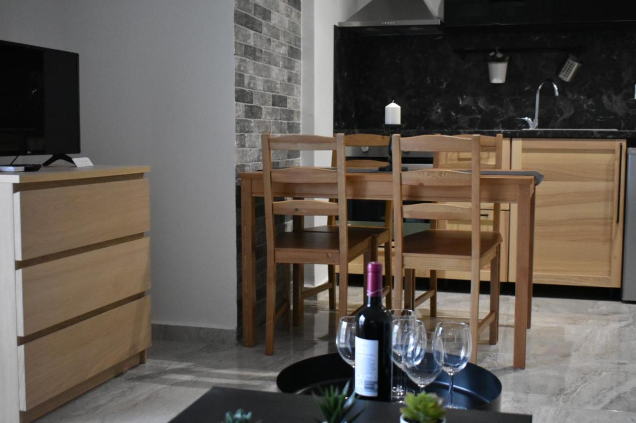 Davidana Deluxe Apartments Nea Kallikrateia Værelse billede